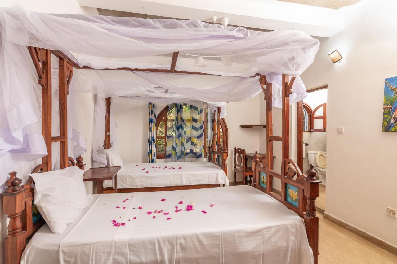 Joysvilla Family Holiday Home Малинди Экстерьер фото