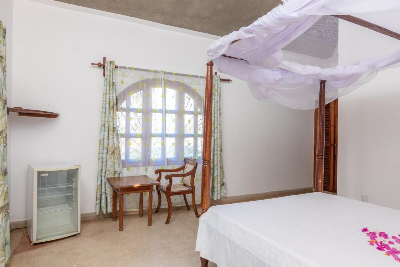 Joysvilla Family Holiday Home Малинди Экстерьер фото