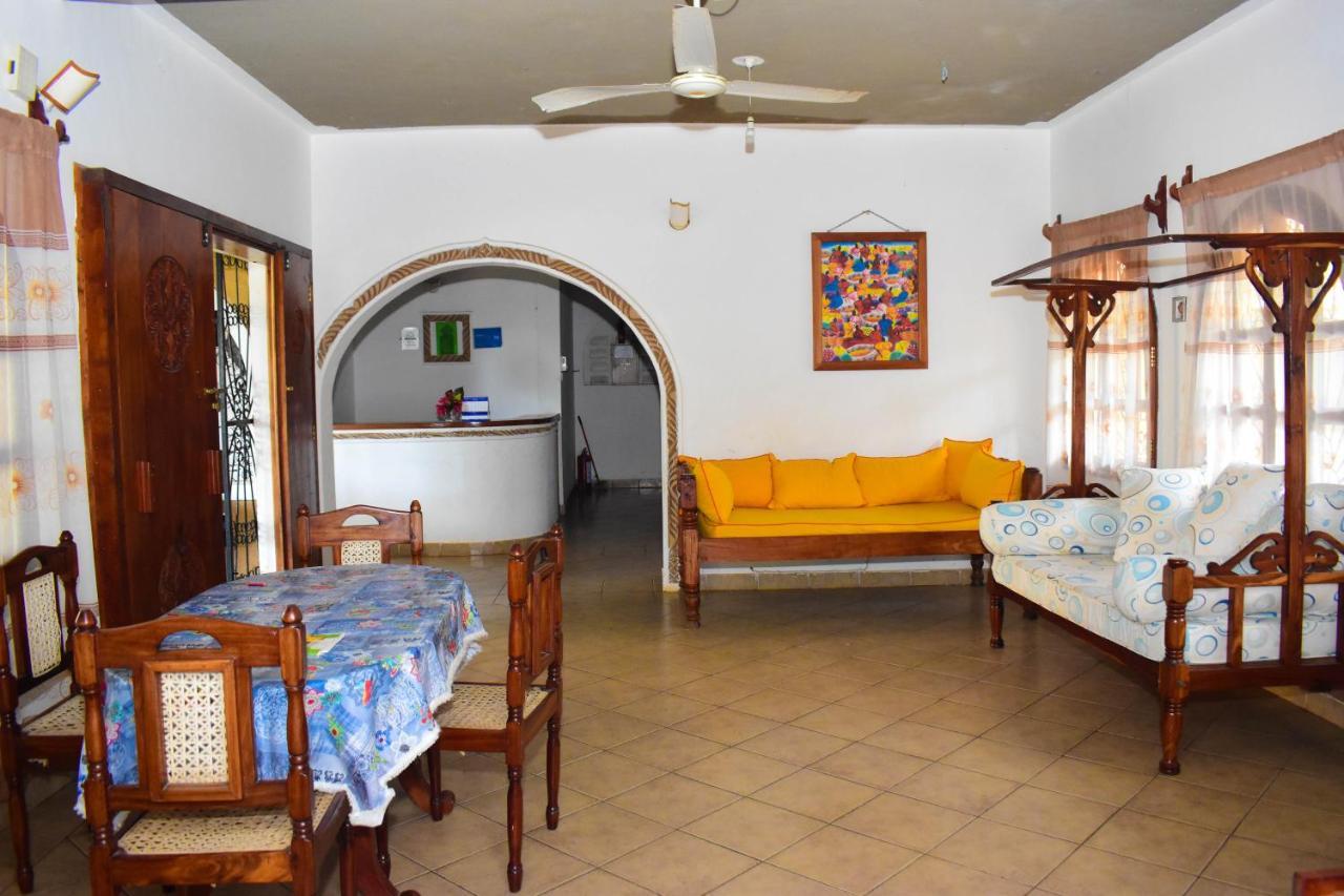 Joysvilla Family Holiday Home Малинди Экстерьер фото